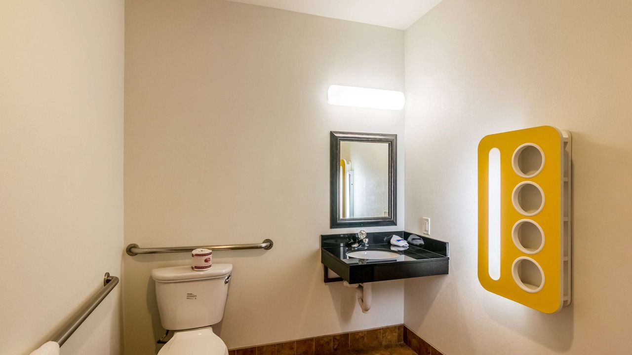 Photo of Bathroom in Bell Gardens