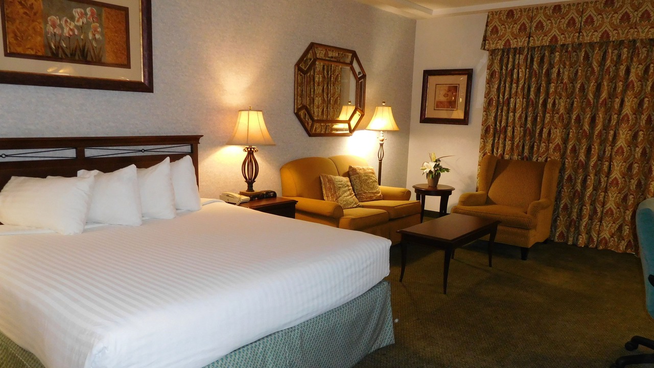 Photo of Bedroom in Raisin