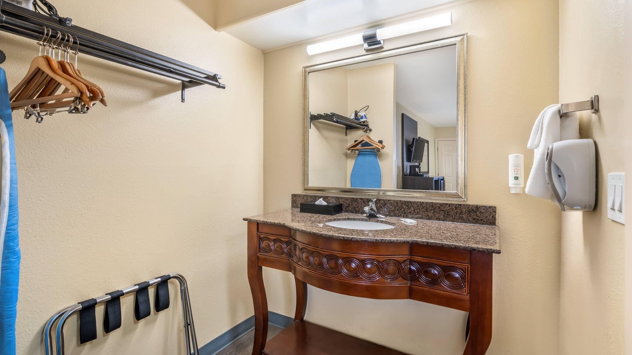 Photo of Bedroom in Klamath Falls