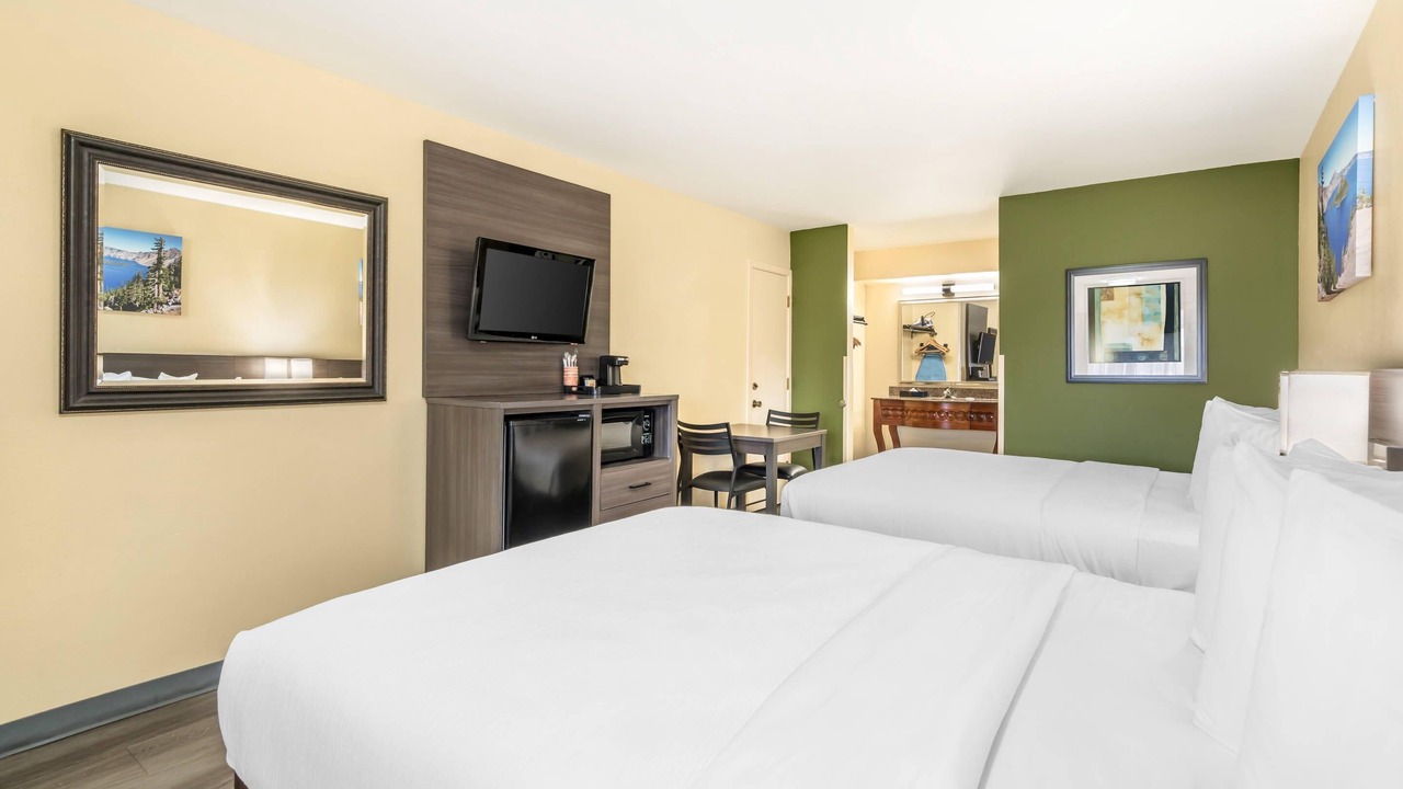 Photo of Bedroom in Klamath Falls