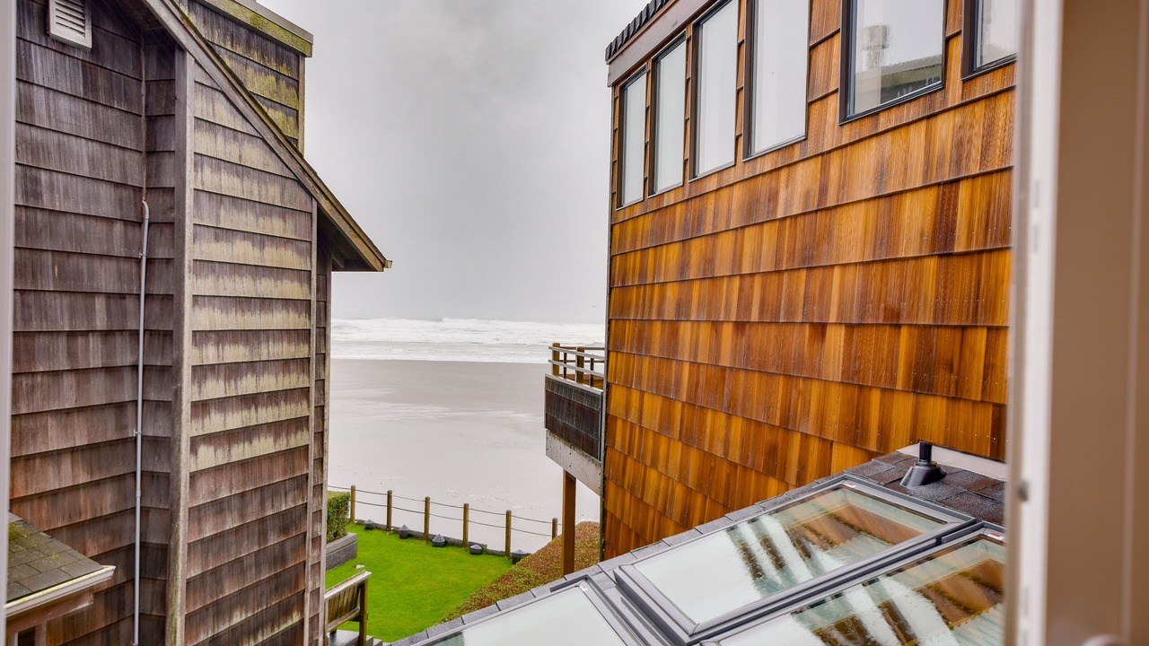 Photo of Bedroom in Downtown Cannon Beach
