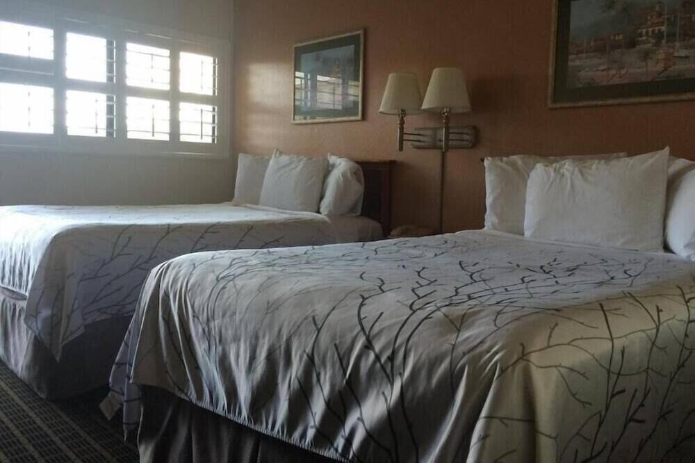 Photo of Bedroom in Marina District