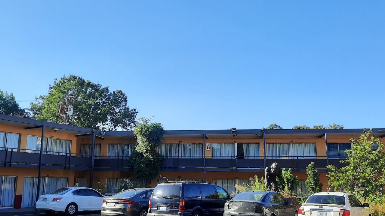 Photo of Outdoor in Old West Side