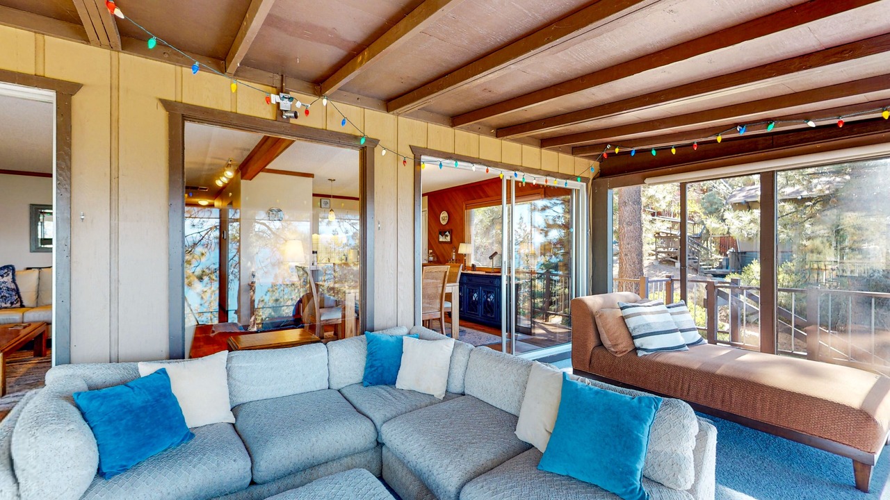 Photo of Livingroom in Brockway