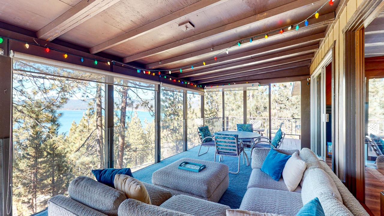 Photo of Livingroom in Brockway