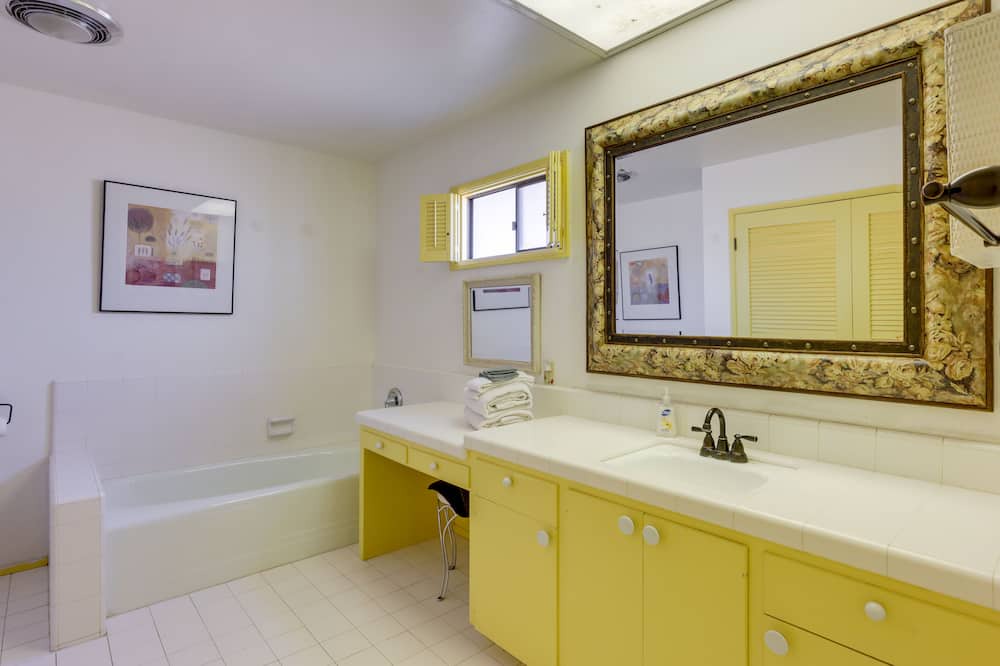 Photo of Bathroom in Borrego Springs