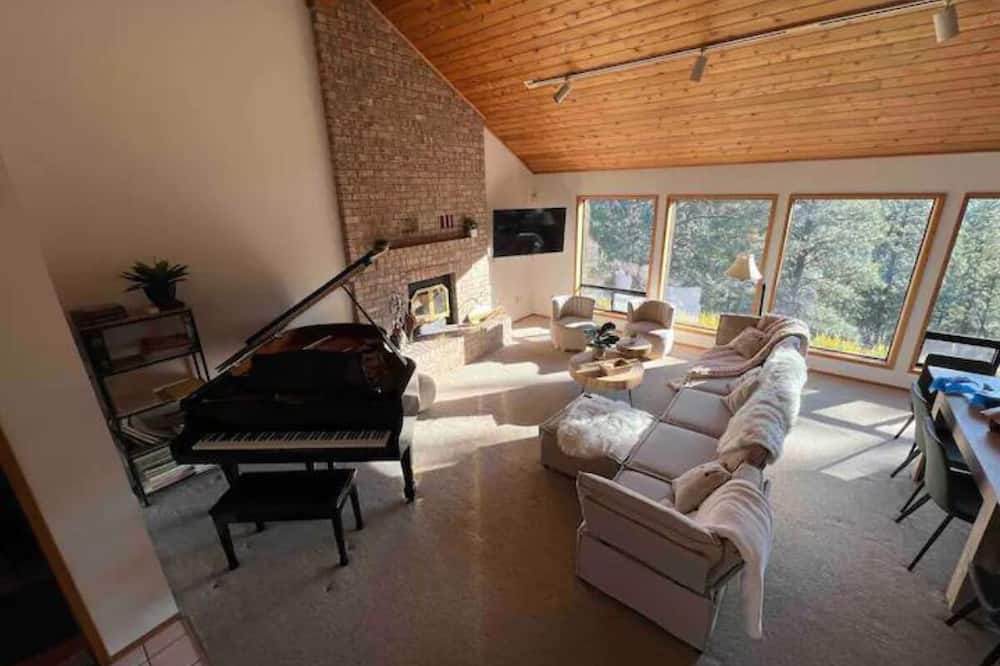 Photo of Livingroom in Peshastin