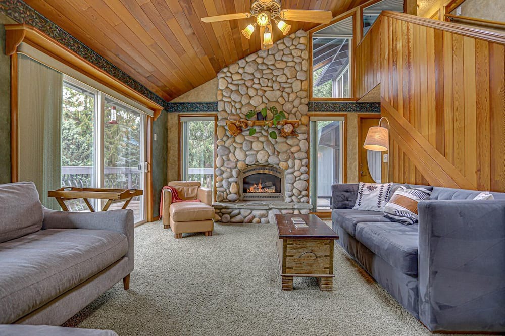 Photo of Livingroom in Sandy