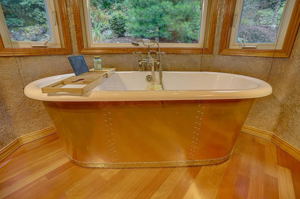 Photo of Bathroom in Sandy
