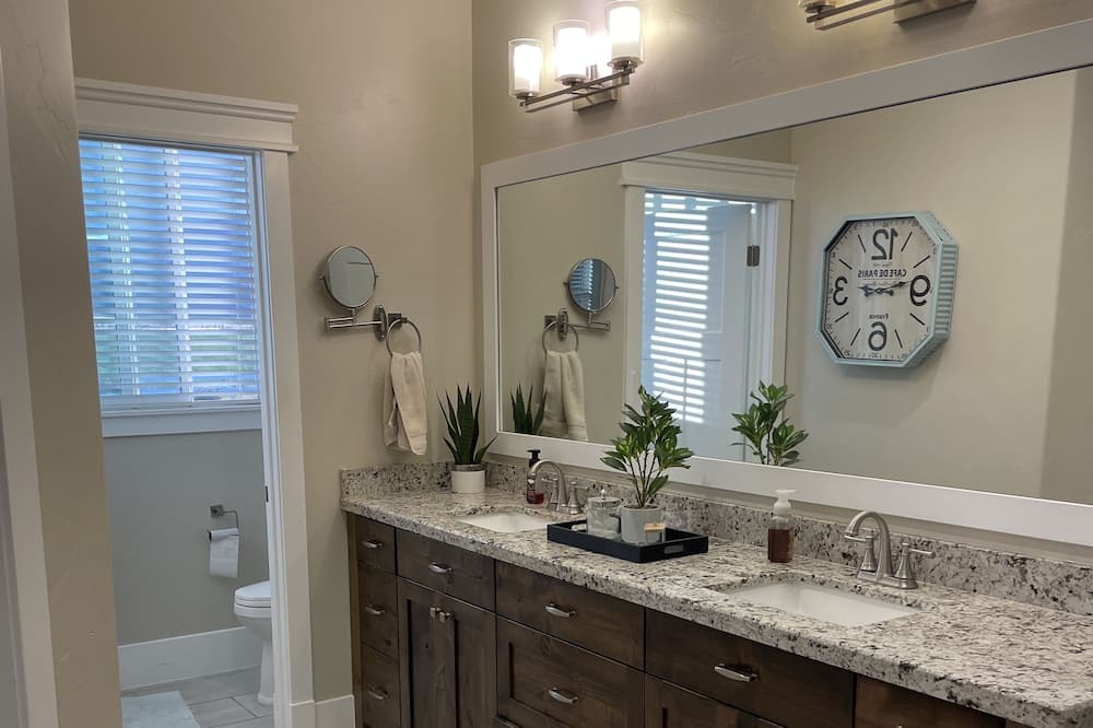 Photo of Bathroom in Beaver