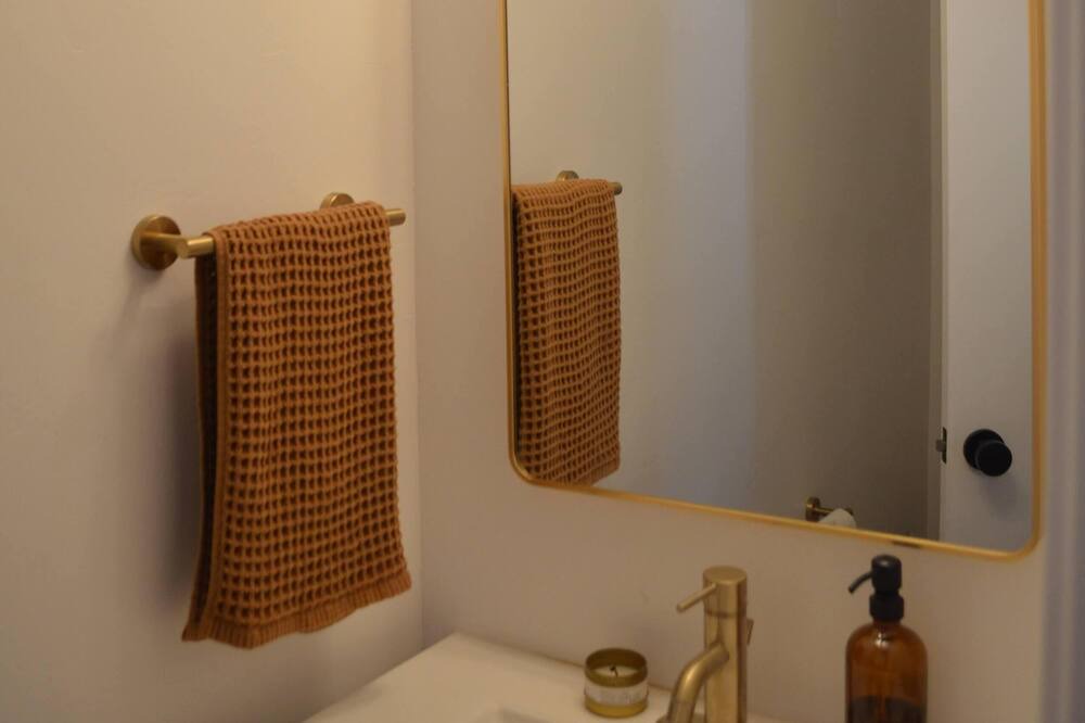 Photo of Bathroom in Cardiff-by-the-Sea