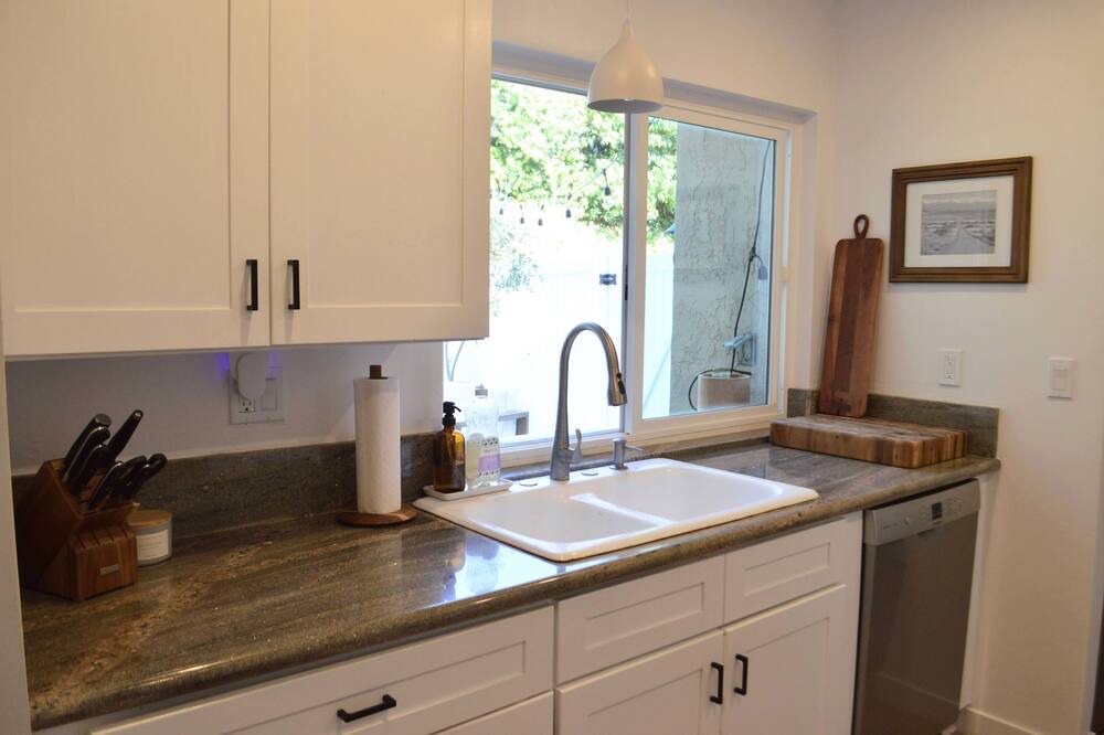 Photo of Kitchen in Cardiff-by-the-Sea