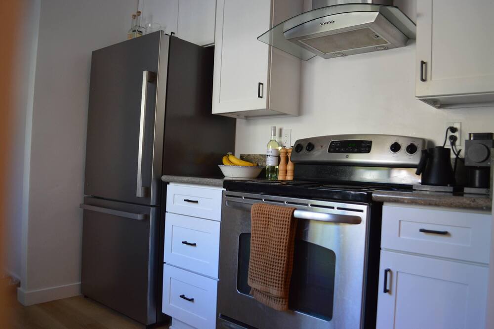 Photo of Kitchen in Cardiff-by-the-Sea