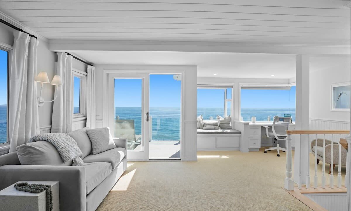 Photo of Livingroom in Los Angeles County