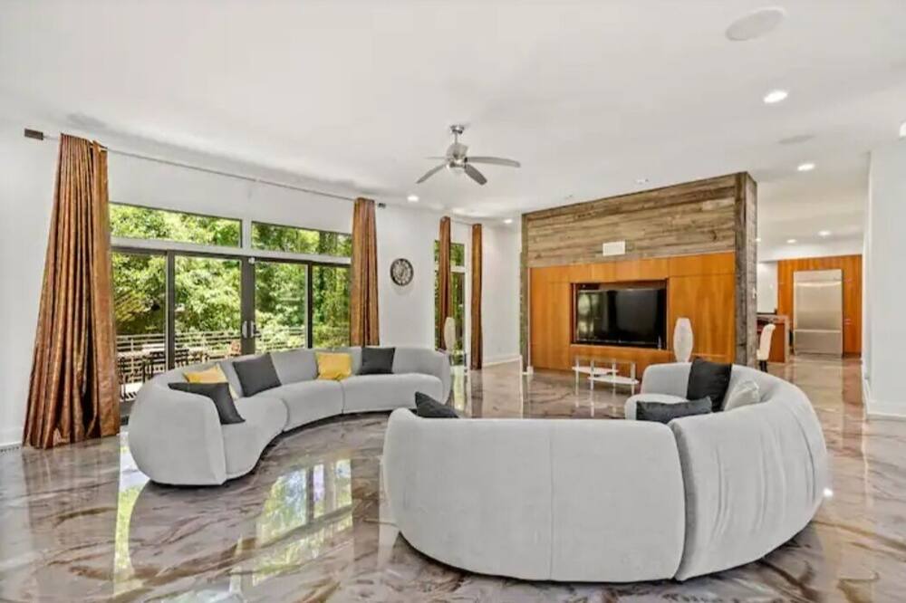 Photo of Livingroom in Los Angeles County