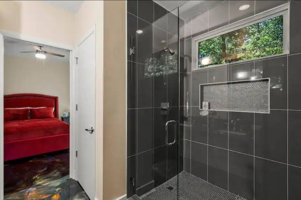 Photo of Bathroom in Los Angeles County