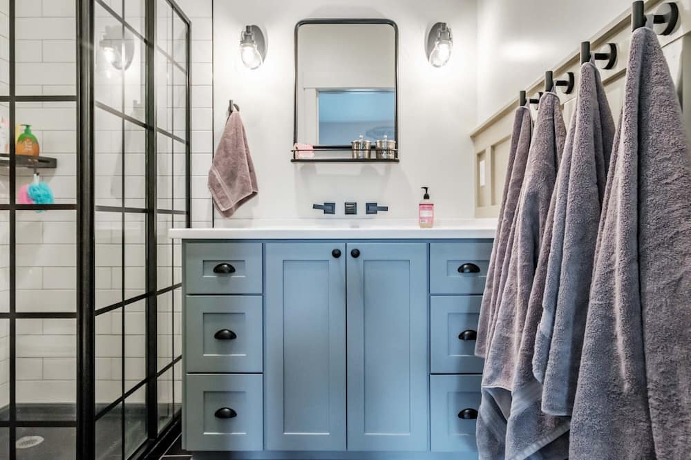 Photo of Bathroom in Keizer