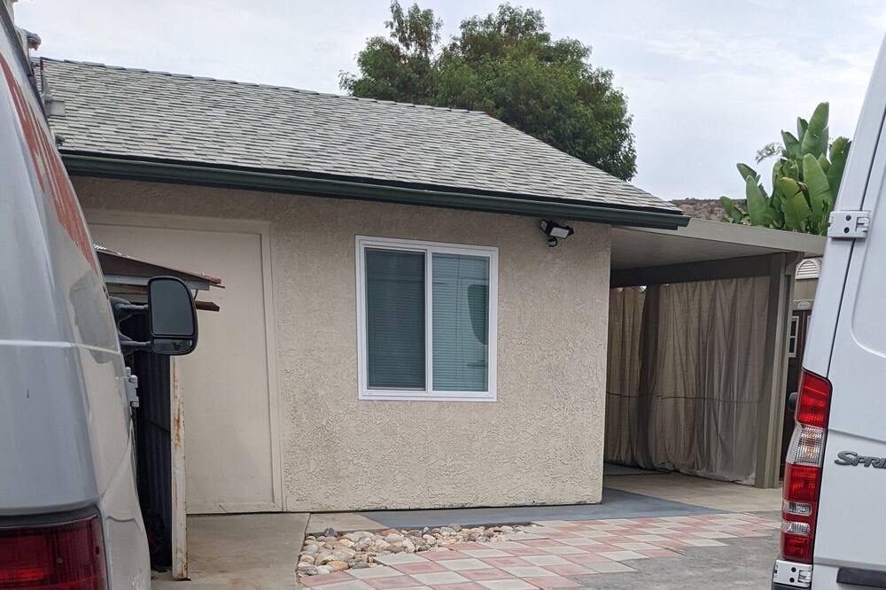 Photo of Outdoor in Carlton Hills