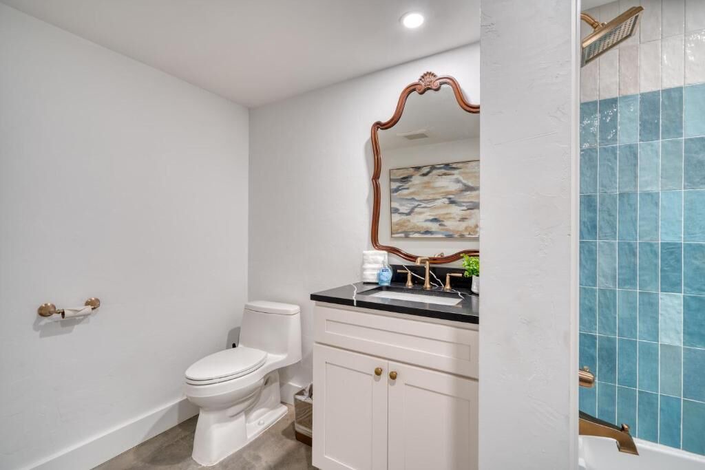 Photo of Bathroom in Alphabet Historic District