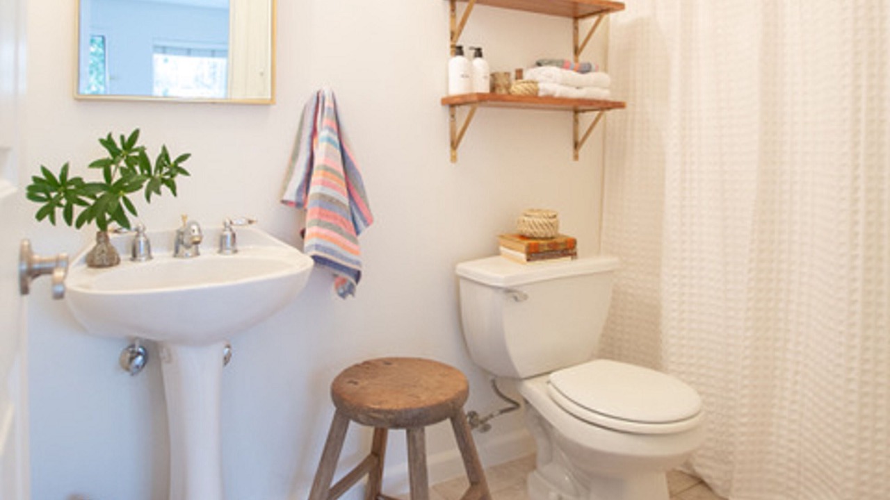 Photo of Bathroom in White Salmon