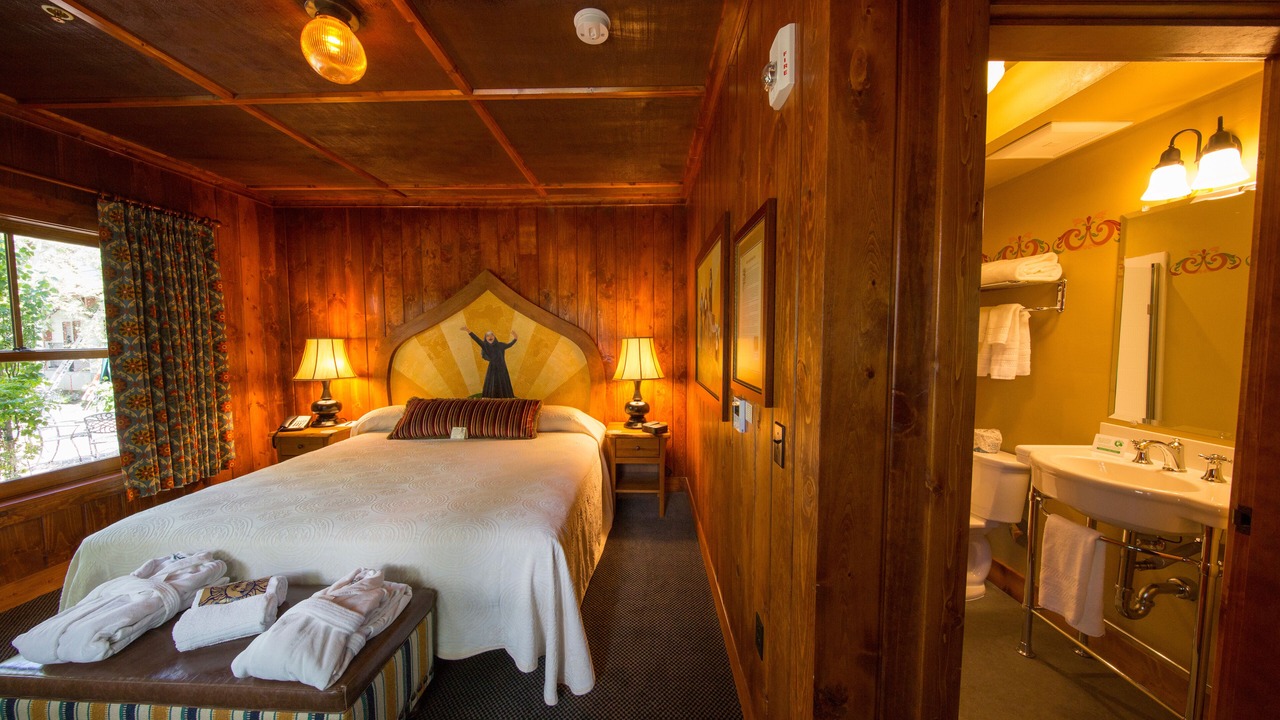Photo of Bedroom in Old Bend