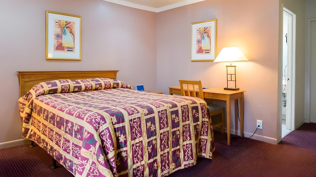 Photo of Bedroom in Lynwood