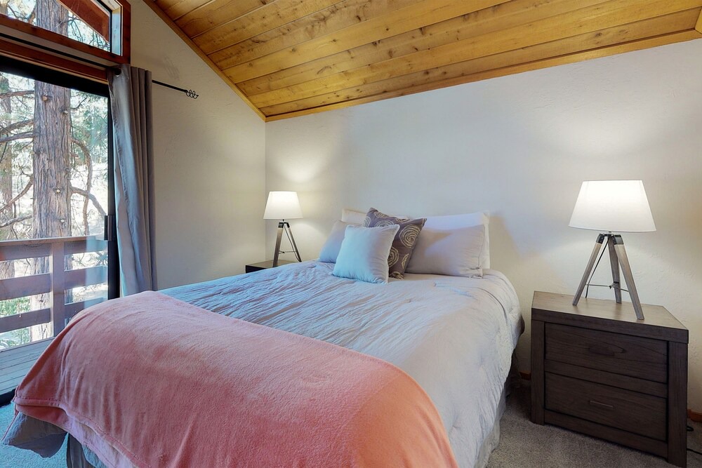 Photo of Bedroom in Idyllwild