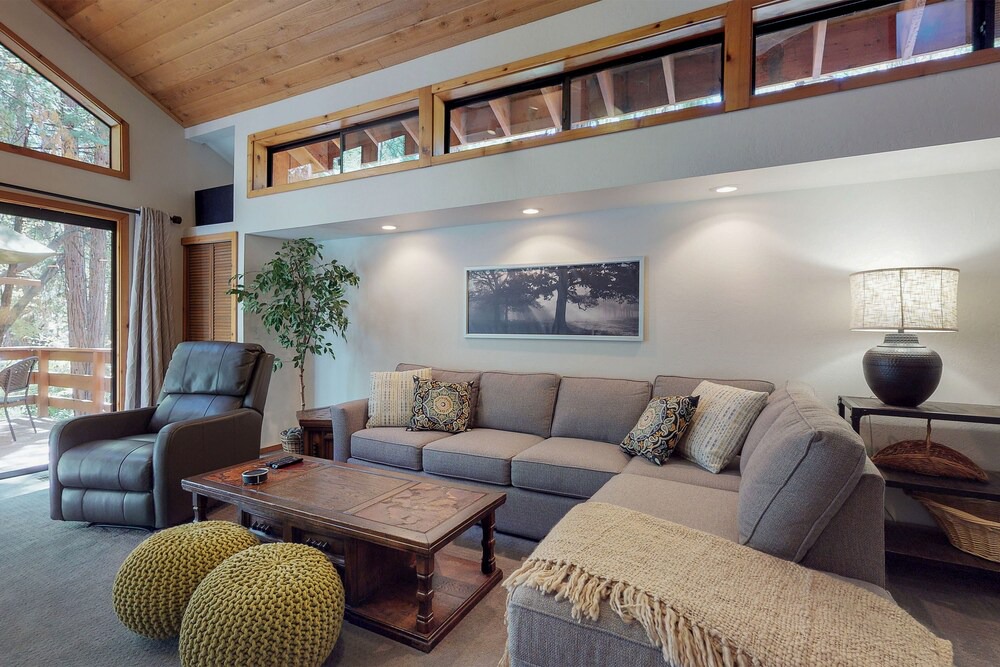 Photo of Livingroom in Idyllwild