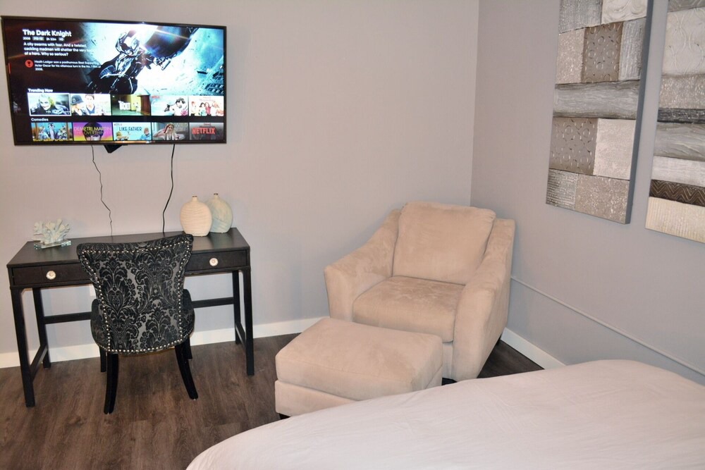 Photo of Livingroom in Cortez Hill