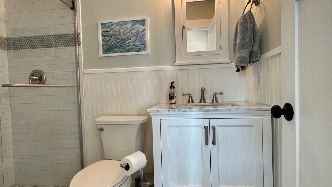 Photo of Bathroom in Cardiff-by-the-Sea
