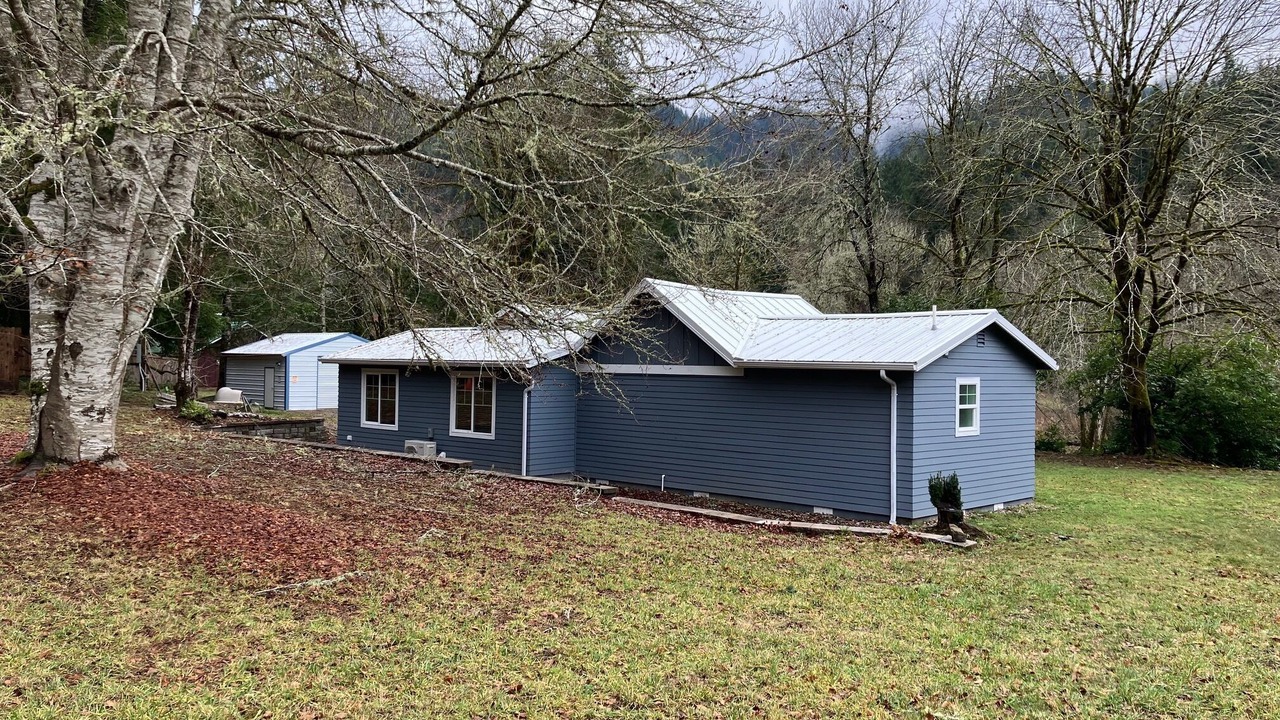 Photo of Outdoor in Triangle Lake