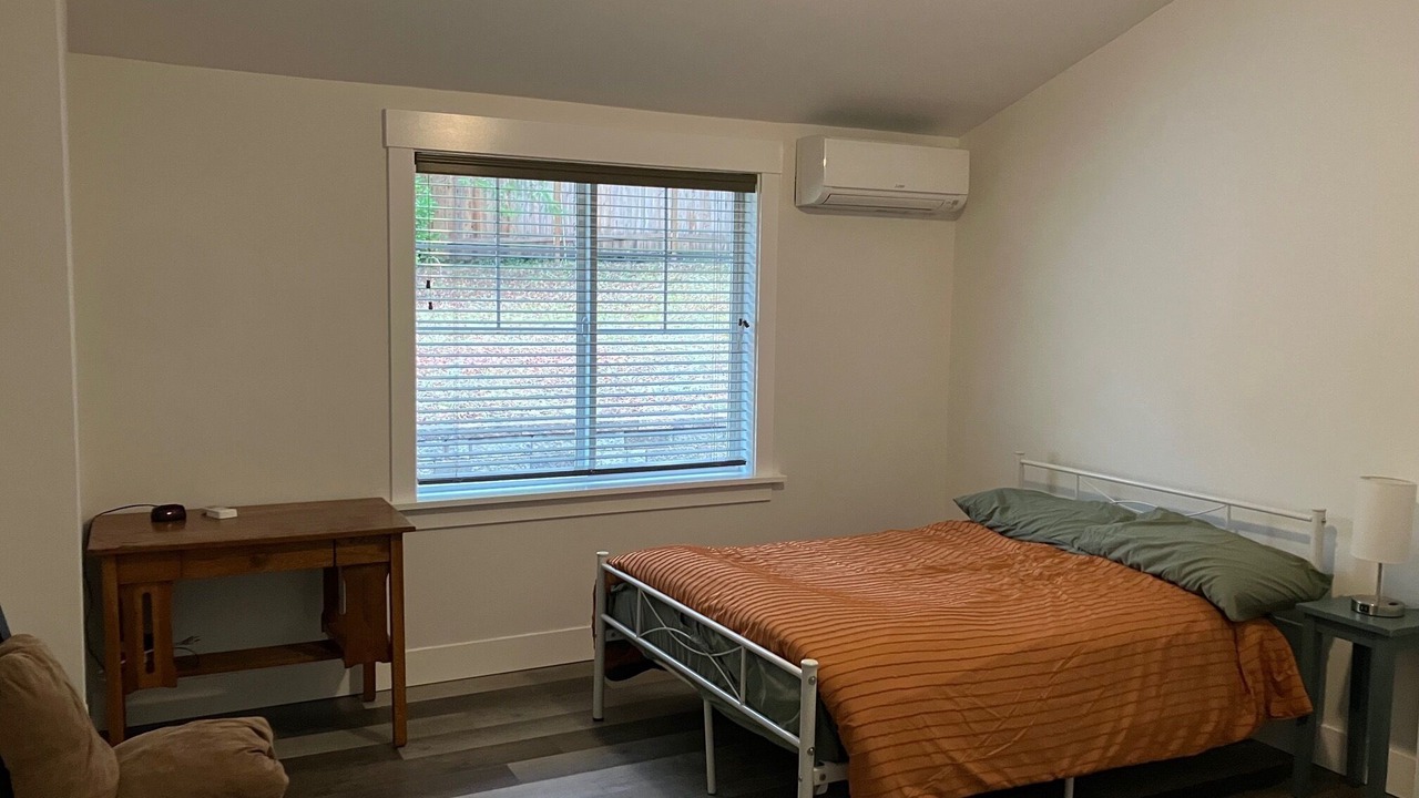 Photo of Bedroom in Triangle Lake