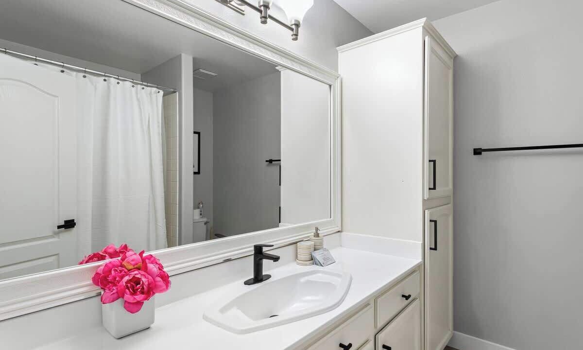 Photo of Bathroom in North Las Vegas