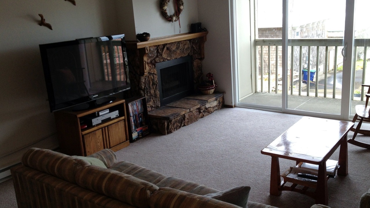 Photo of Livingroom in Lincoln City