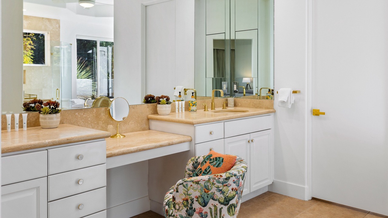 Photo of Bathroom in Araby Commons