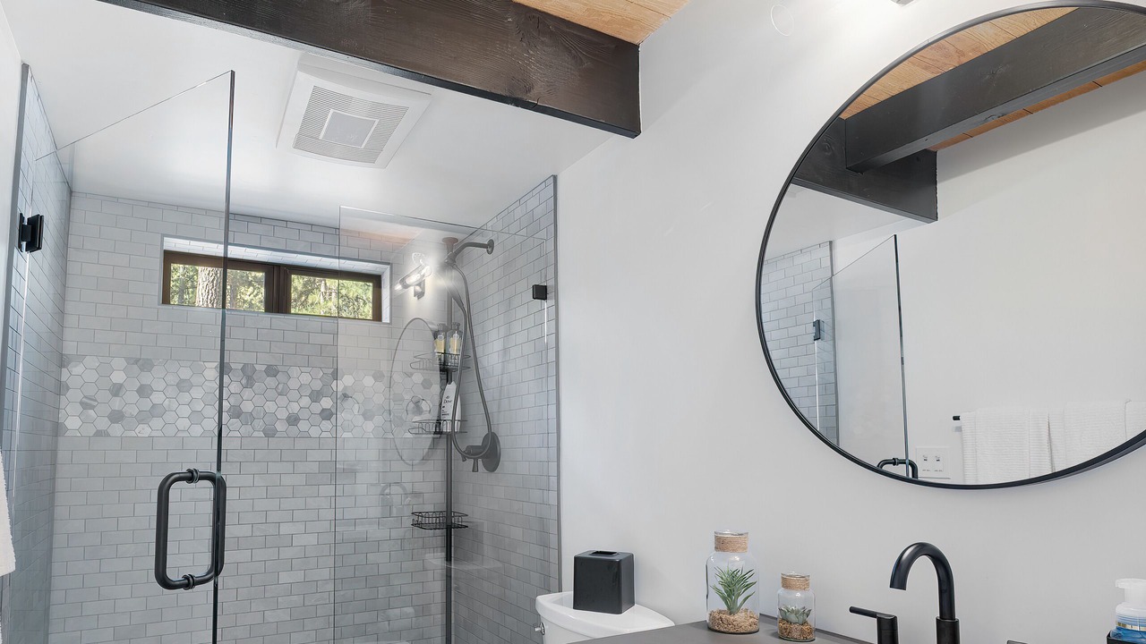 Photo of Bathroom in Graeagle