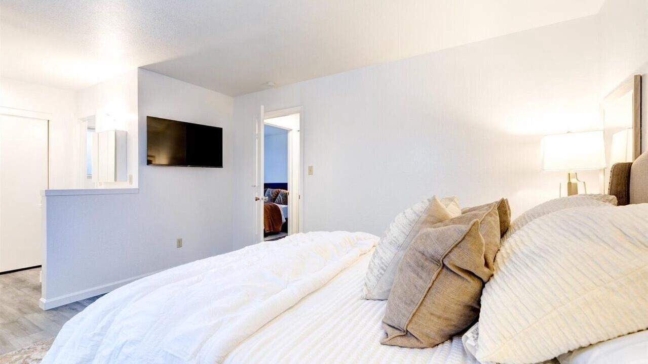 Photo of Bedroom in West University