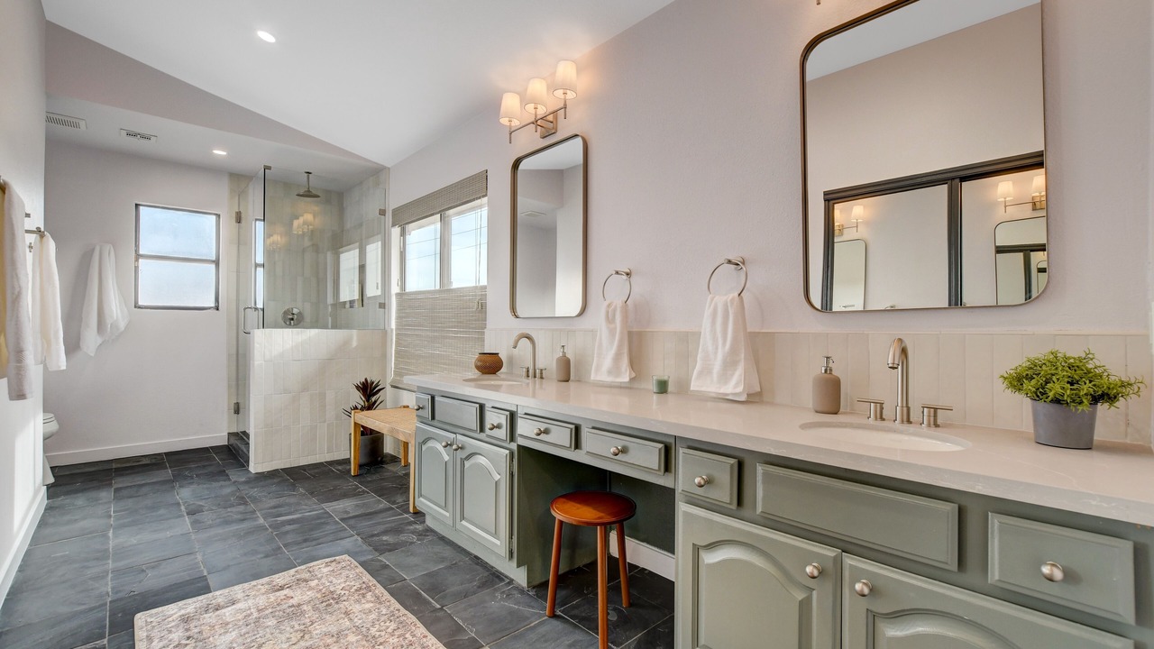 Photo of Bathroom in Paradise