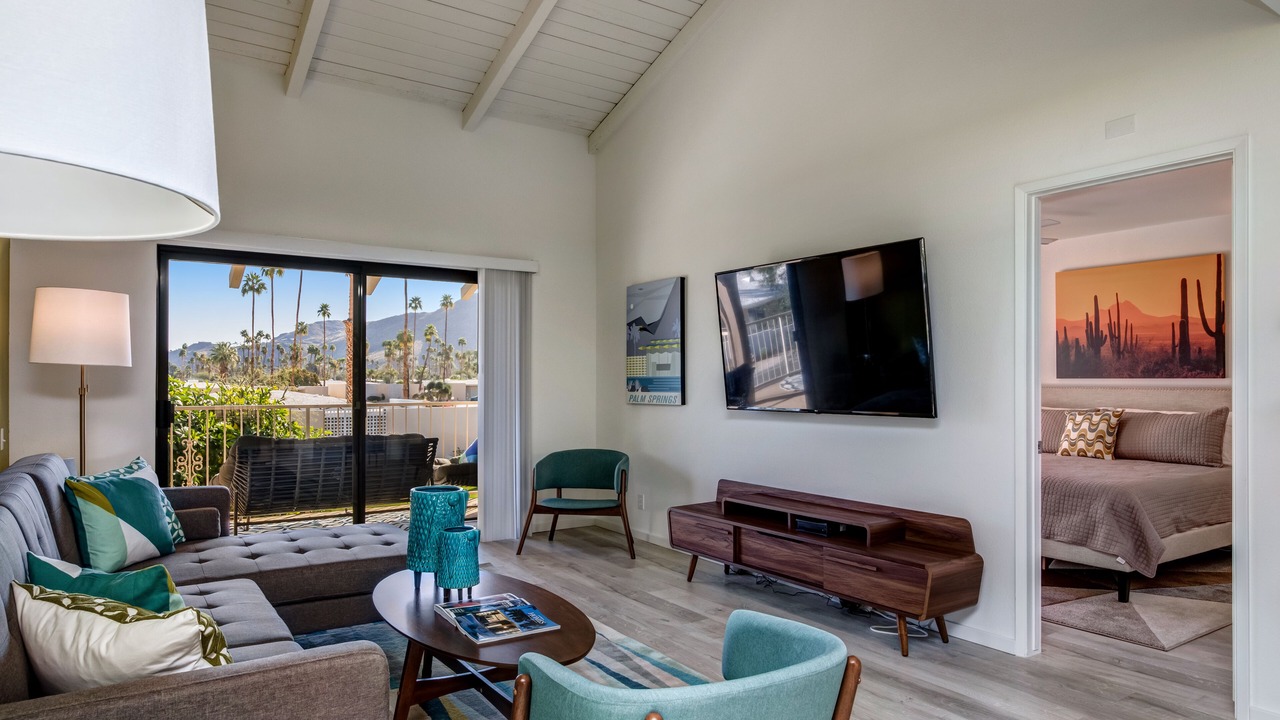 Photo of Livingroom in Canyon Corridor