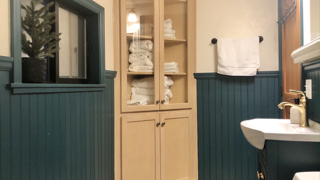 Photo of Bathroom in Marmot