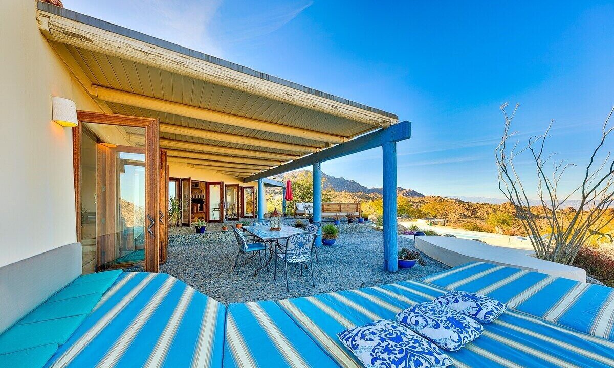 Photo of Patio Balcony in Mountain Center