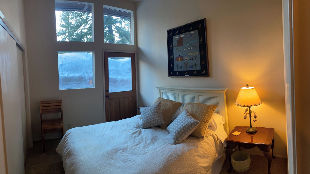 Photo of Bedroom in Alpine Meadows