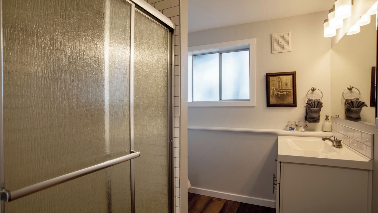 Photo of Bathroom in Scholls