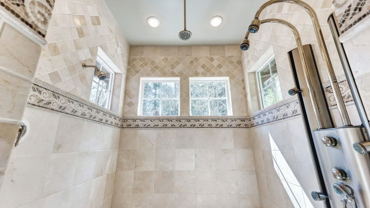 Photo of Bathroom in Hillsboro