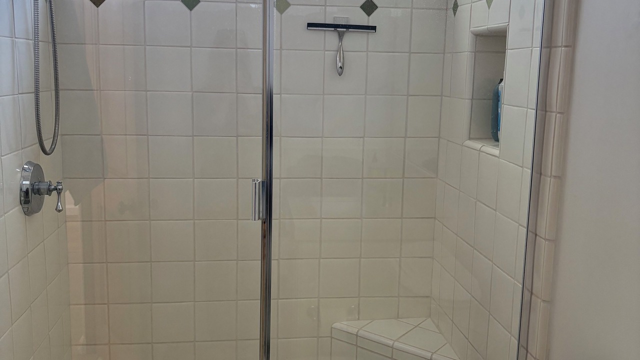 Photo of Bathroom in Harbor View
