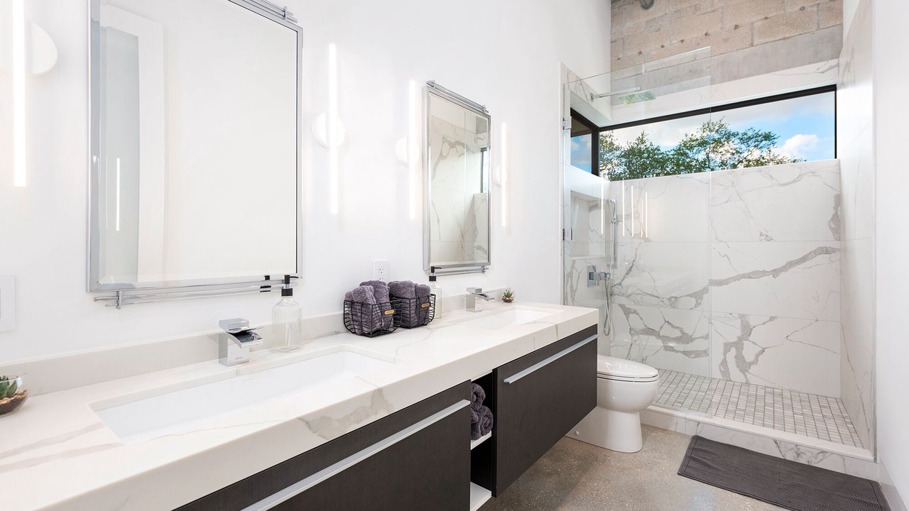 Photo of Bathroom in Centennial Hills
