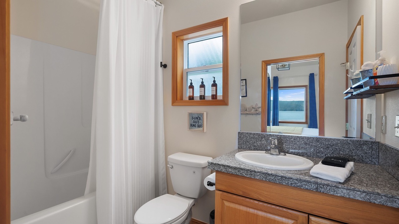 Photo of Bathroom in Hoodsport