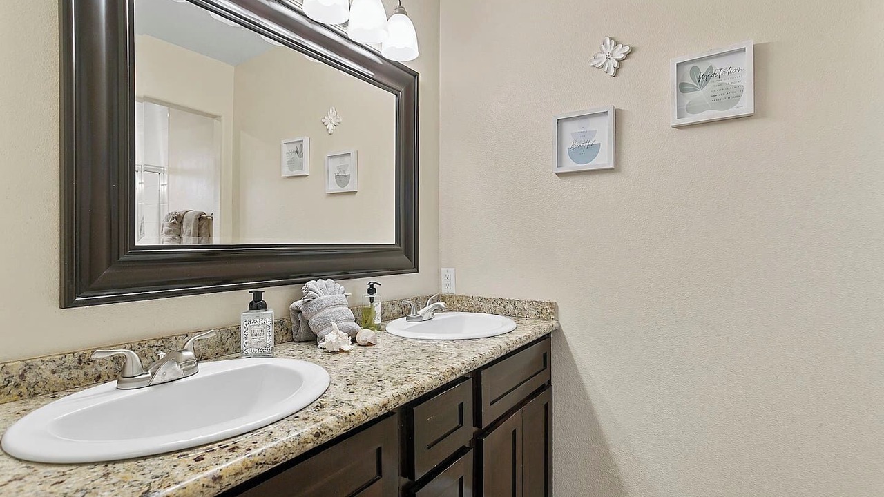 Photo of Bathroom in Black Mountain