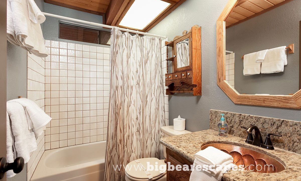 Photo of Bathroom in Upper Moonridge