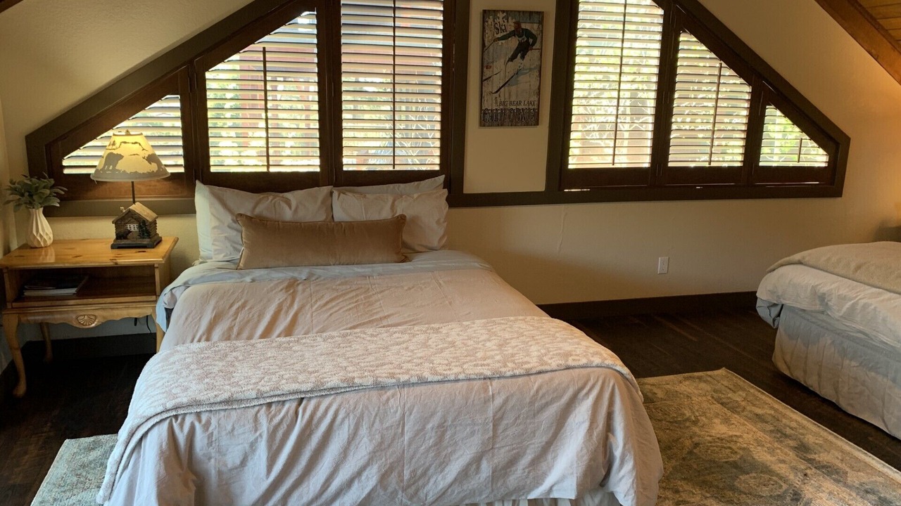 Photo of Bedroom in Upper Moonridge